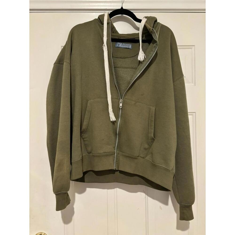 Women's‎ L olive Free Planet zip up hoodie #731 A BIT OF FRAYING ON ONE STRING